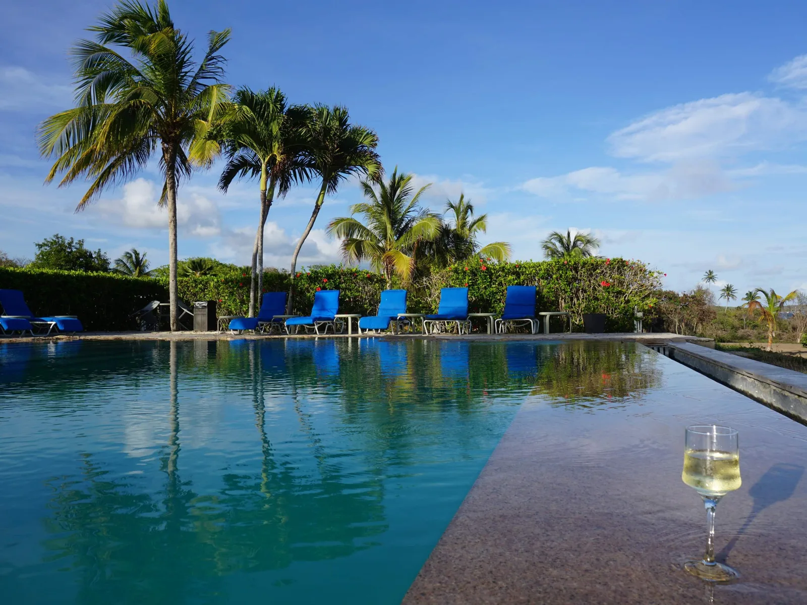 Honeymoon Suite with king bed at Blue Horizon Boutique Resort
